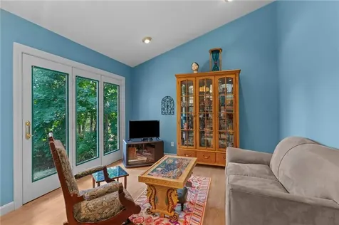 72 Highland Avenue Barrington RI 02806