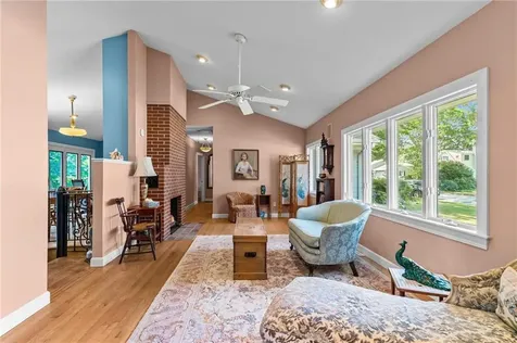 72 Highland Avenue Barrington RI 02806