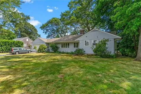 72 Highland Avenue Barrington RI 02806