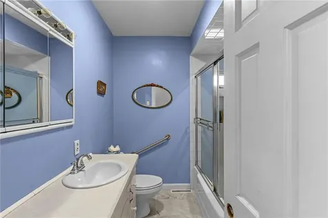 72 Highland Avenue Barrington RI 02806