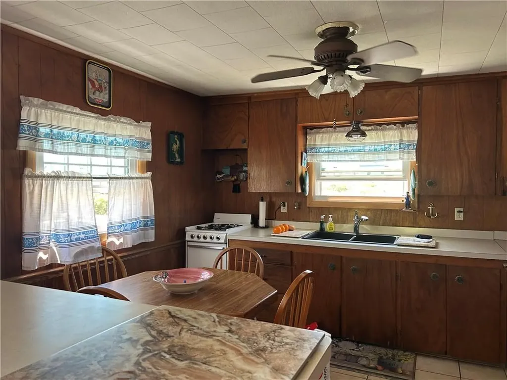 4 Arbeth Road Narragansett RI 02879
