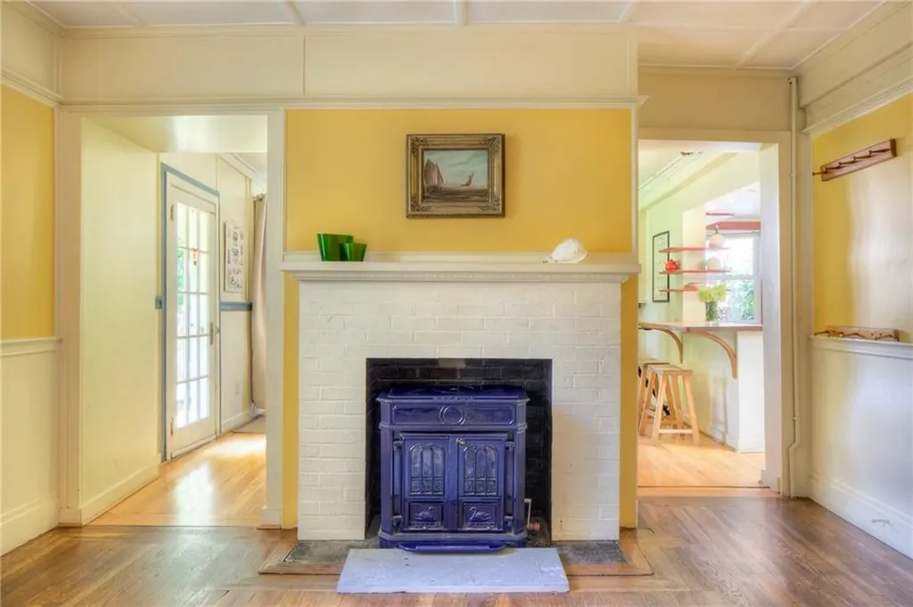 24 Old Beach Road Newport RI 02840