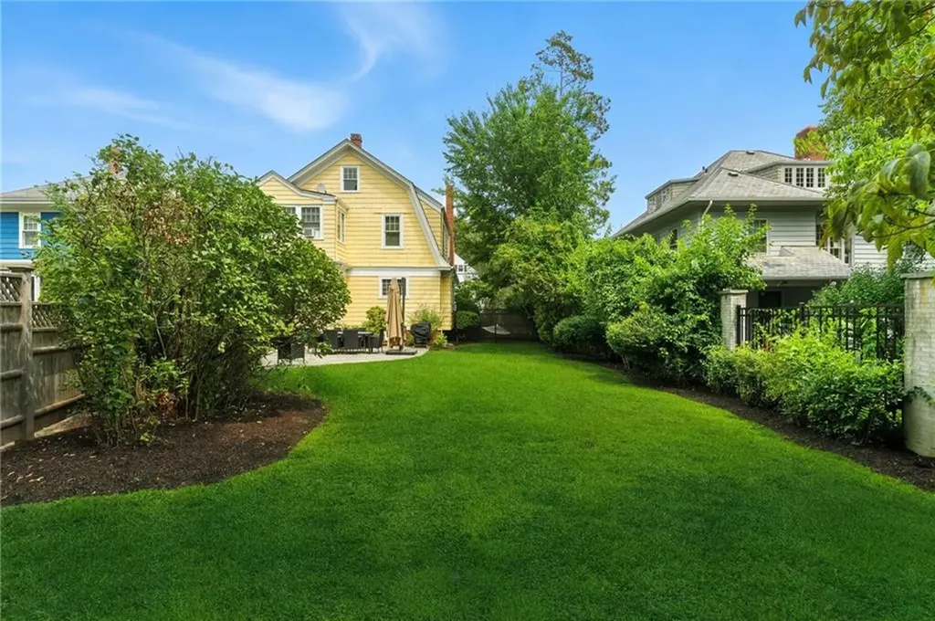 48 Grotto Avenue Providence RI 02906