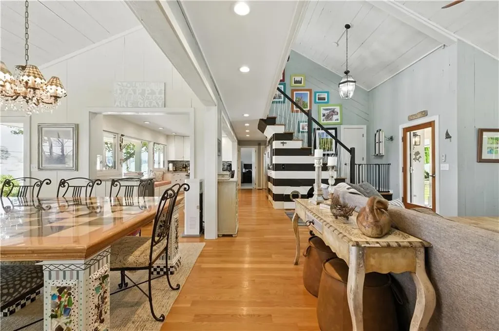 60 Avondale Road Westerly RI 02891