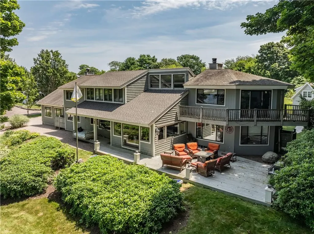 60 Avondale Road Westerly RI 02891
