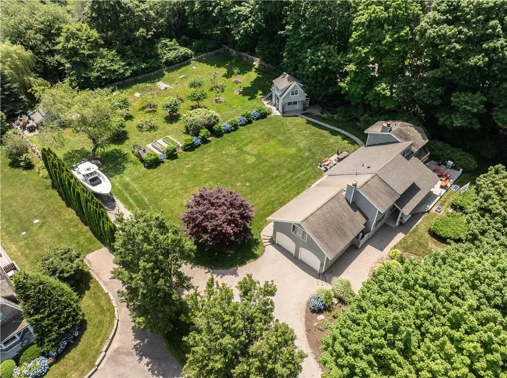 60 Avondale Road Westerly RI 02891