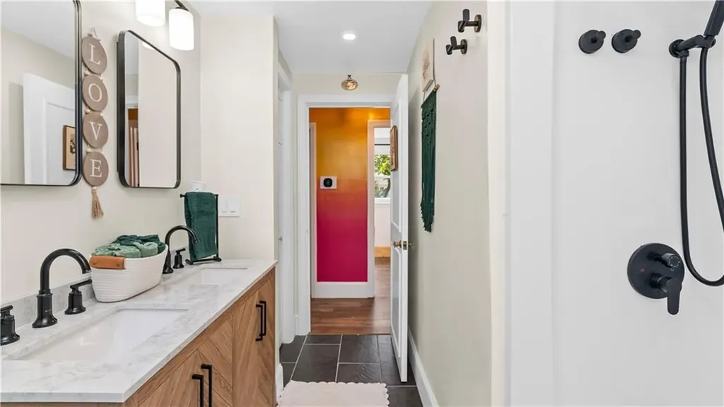 239 Richmond Drive Warwick RI 02888