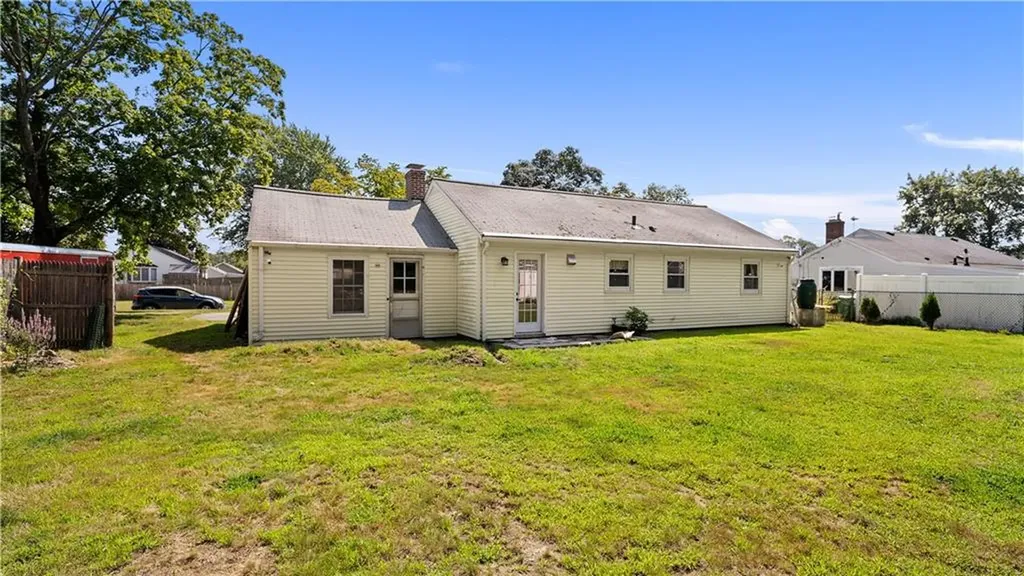 239 Richmond Drive Warwick RI 02888