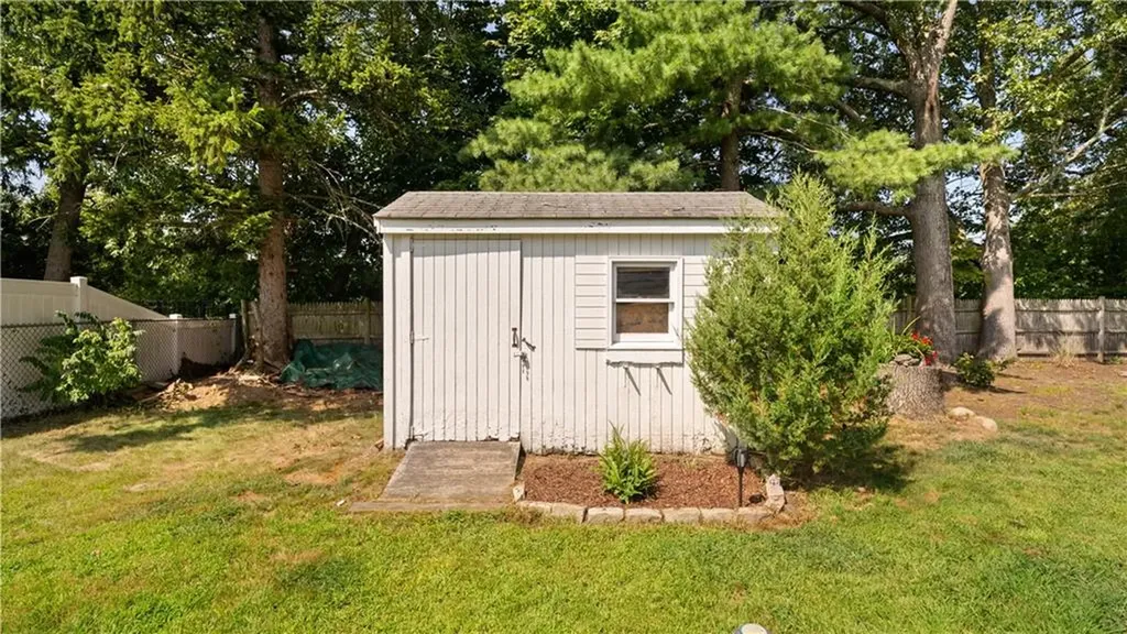 239 Richmond Drive Warwick RI 02888