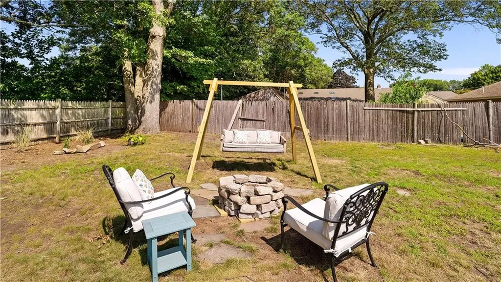 239 Richmond Drive Warwick RI 02888