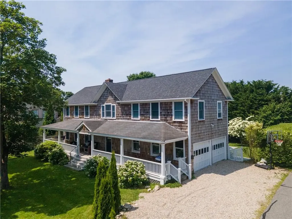 197 Coggeshall Avenue Newport RI 02840