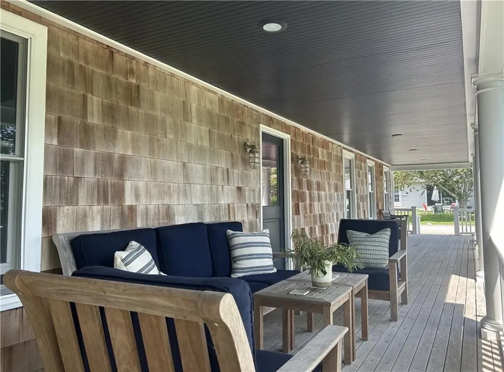 197 Coggeshall Avenue Newport RI 02840