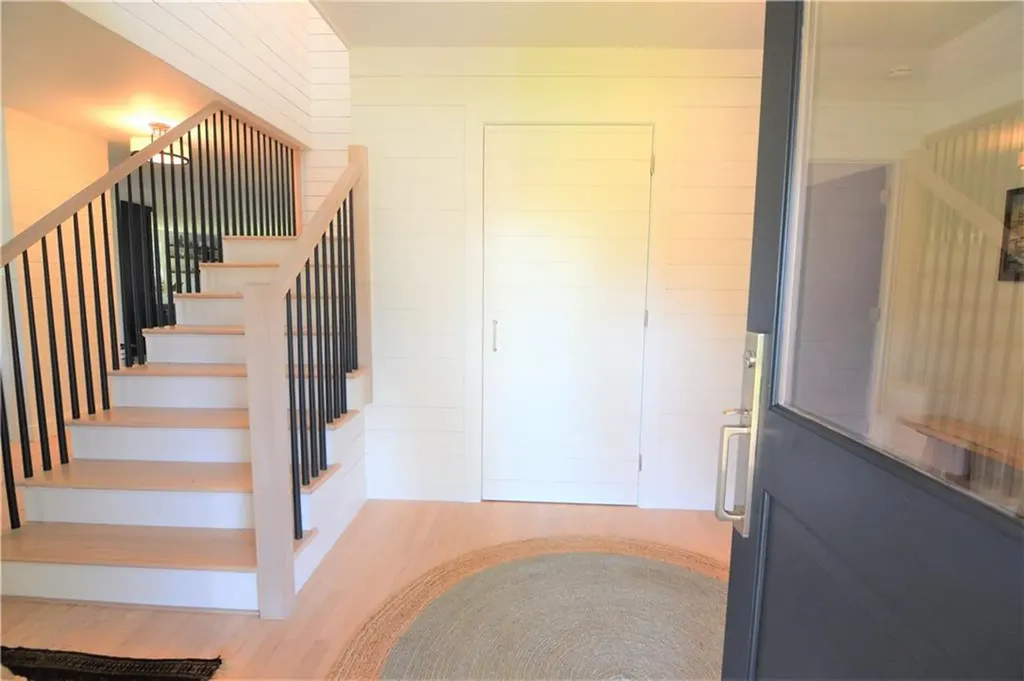 197 Coggeshall Avenue Newport RI 02840