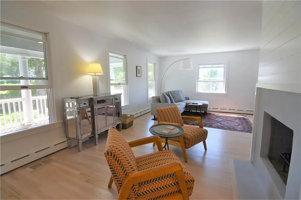 197 Coggeshall Avenue Newport RI 02840