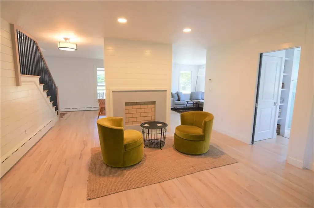 197 Coggeshall Avenue Newport RI 02840