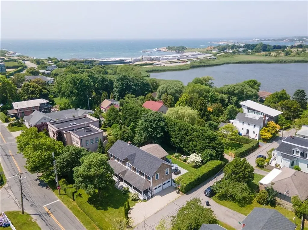 197 Coggeshall Avenue Newport RI 02840