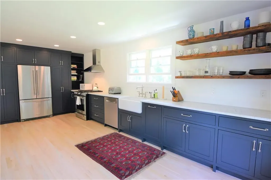 197 Coggeshall Avenue Newport RI 02840