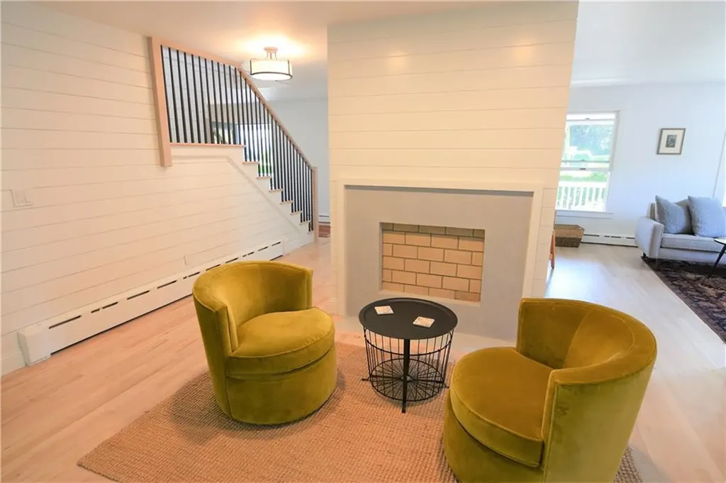 197 Coggeshall Avenue Newport RI 02840