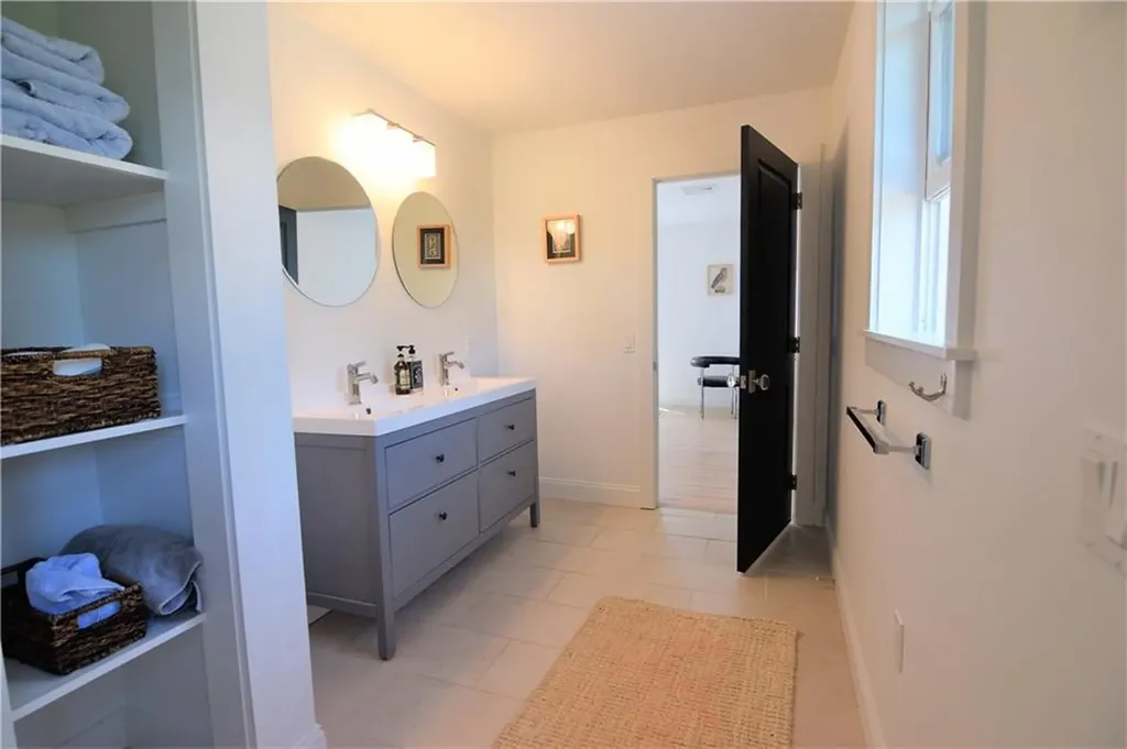 197 Coggeshall Avenue Newport RI 02840
