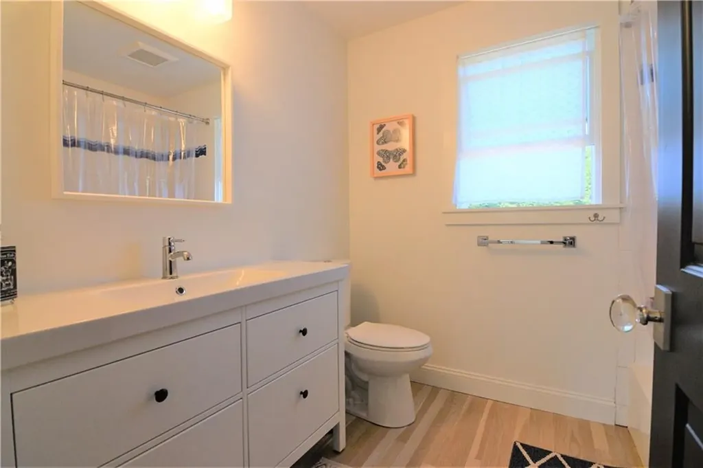 197 Coggeshall Avenue Newport RI 02840
