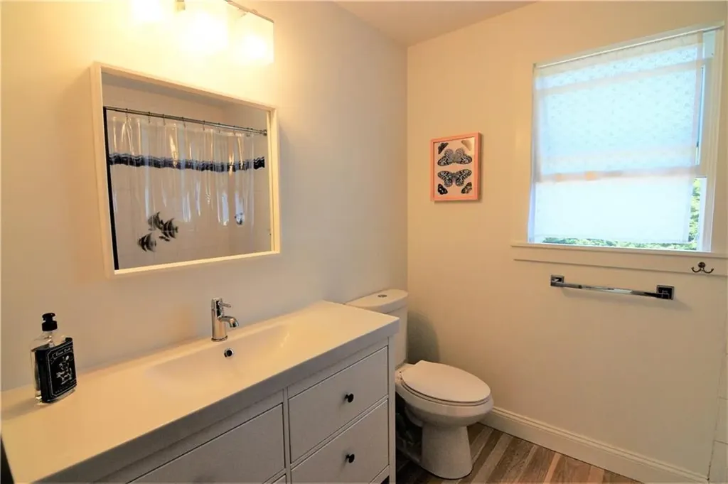 197 Coggeshall Avenue Newport RI 02840