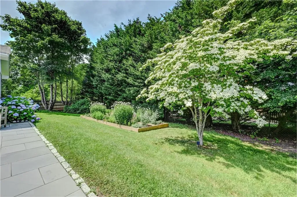 197 Coggeshall Avenue Newport RI 02840