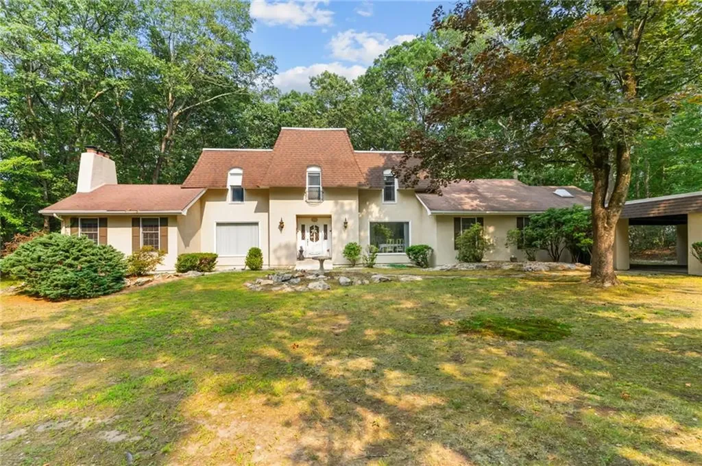 300 Country View Drive Warwick RI 02886