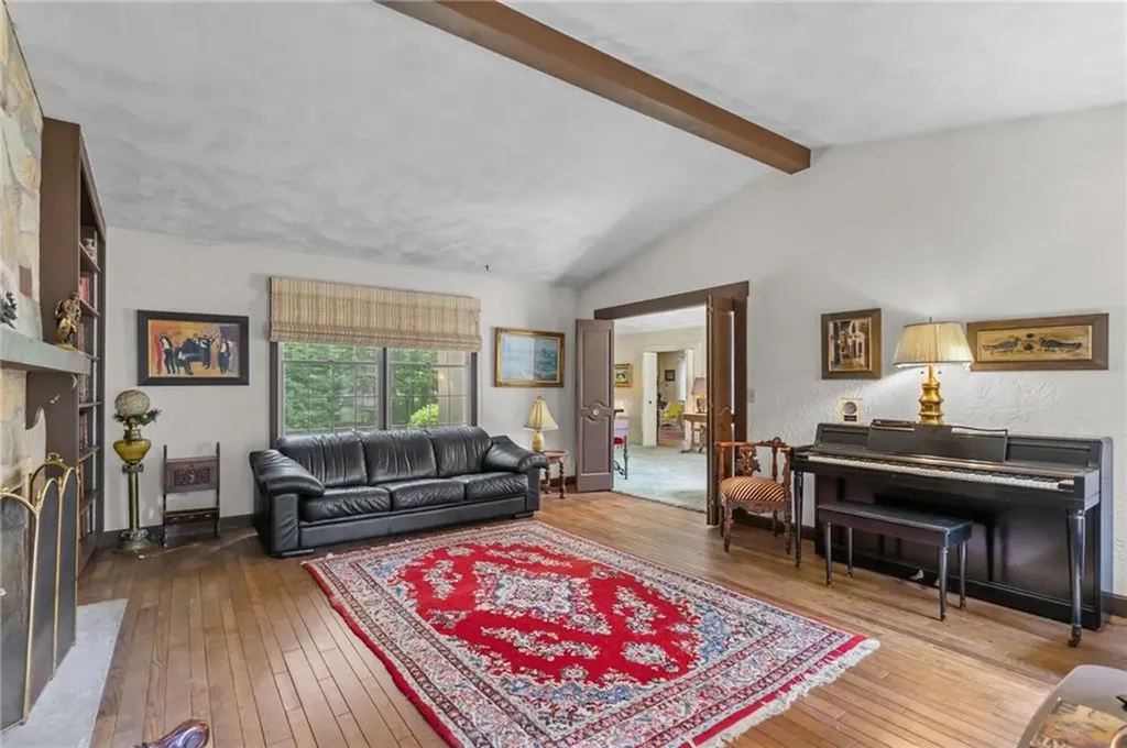 300 Country View Drive Warwick RI 02886