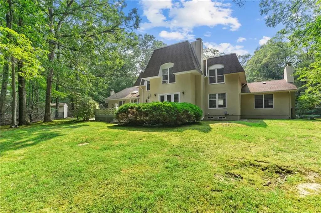 300 Country View Drive Warwick RI 02886