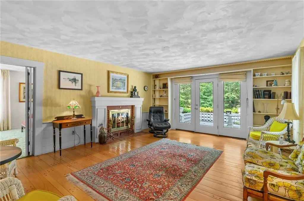 300 Country View Drive Warwick RI 02886