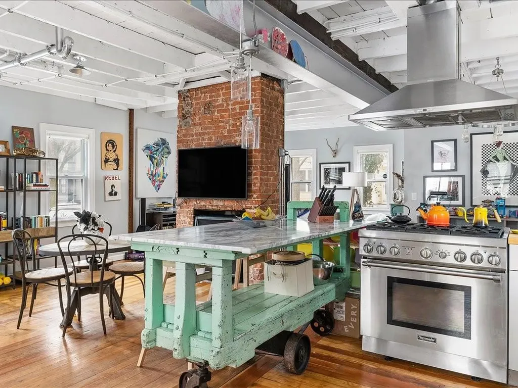 82 Willow Street Providence RI 02909