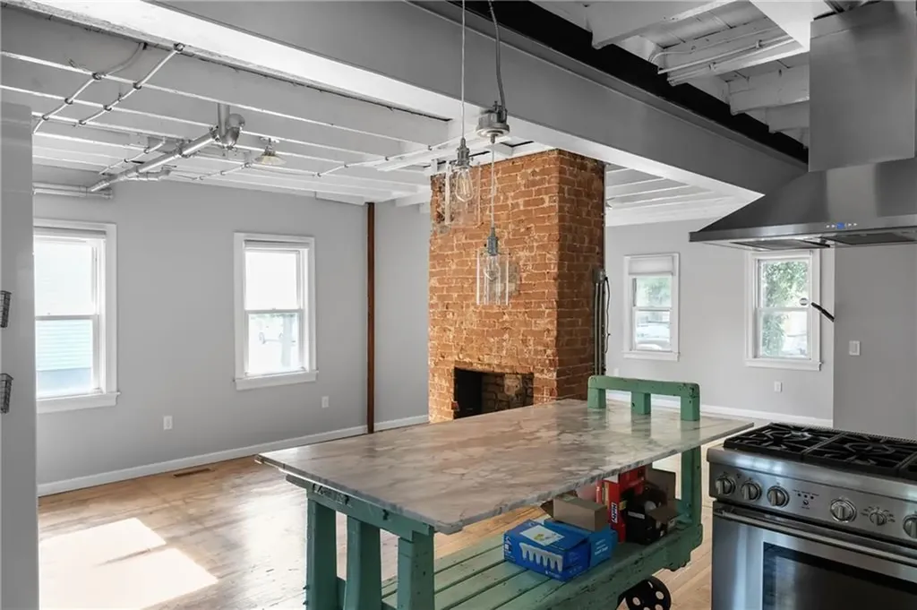 82 Willow Street Providence RI 02909