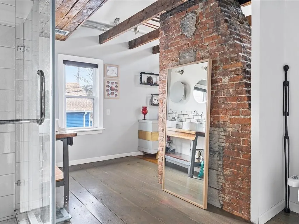 82 Willow Street Providence RI 02909