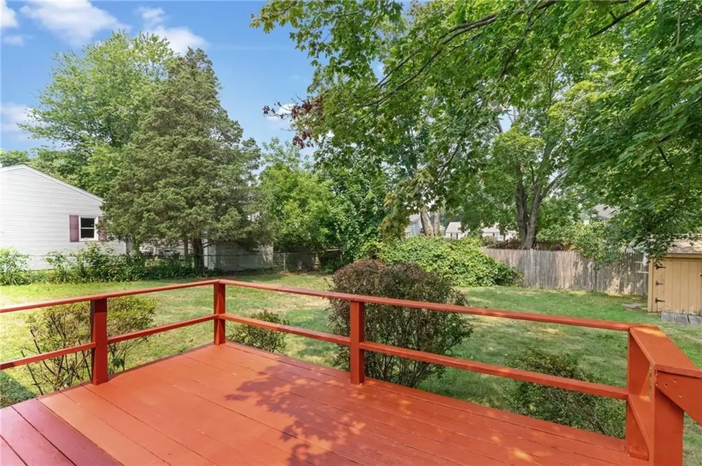 255 Strawberry Field Road Warwick RI 02886