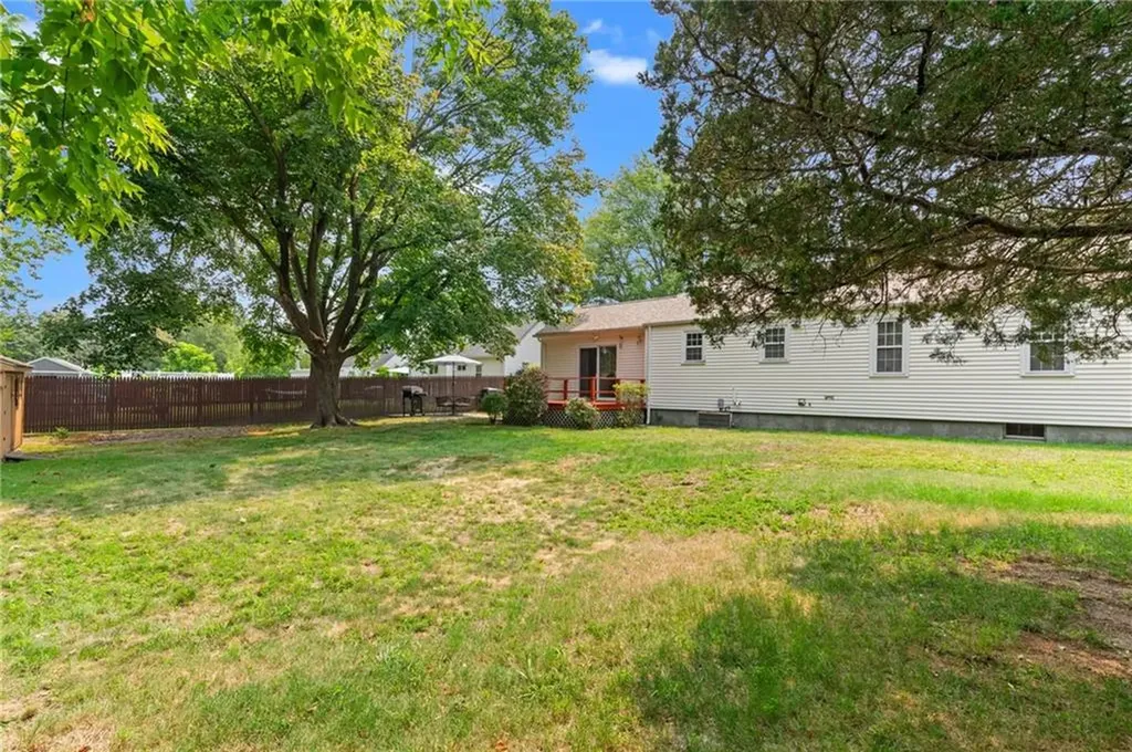 255 Strawberry Field Road Warwick RI 02886