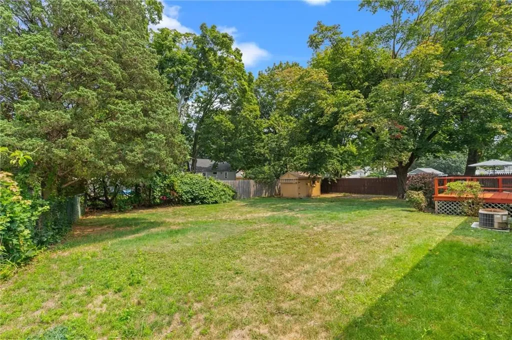255 Strawberry Field Road Warwick RI 02886