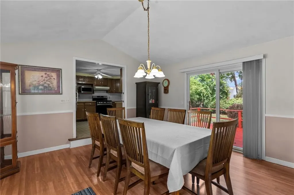 255 Strawberry Field Road Warwick RI 02886
