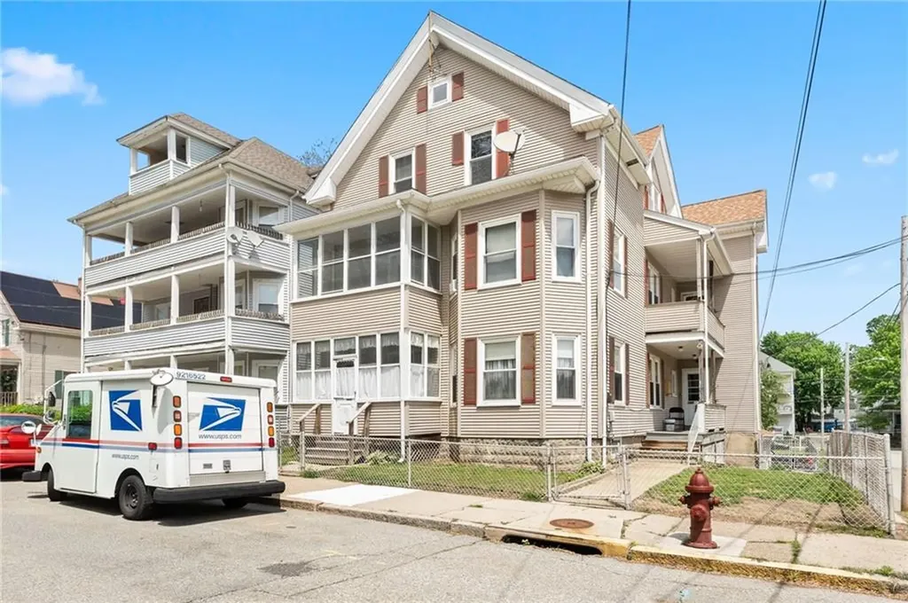 149 6th Avenue Woonsocket RI 02895