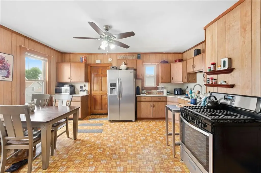 149 6th Avenue Woonsocket RI 02895