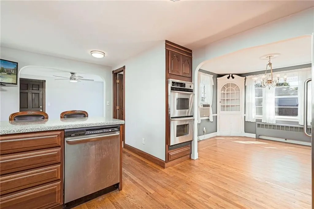 8 Somerset Road Cranston RI 02910