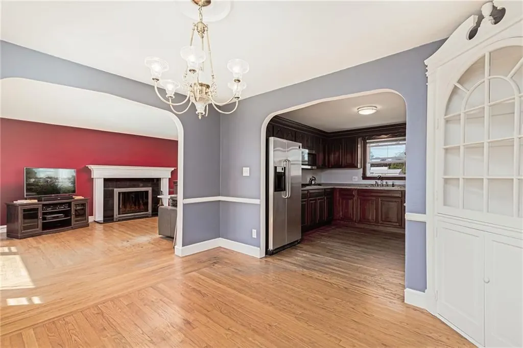 8 Somerset Road Cranston RI 02910
