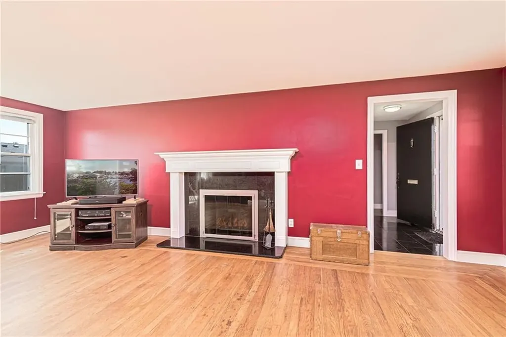 8 Somerset Road Cranston RI 02910