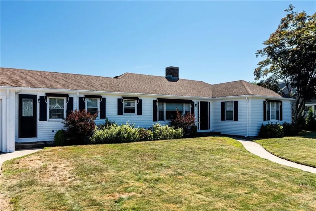 8 Somerset Road Cranston RI 02910