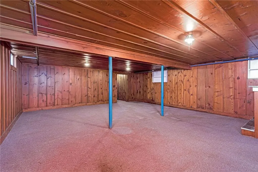 8 Somerset Road Cranston RI 02910