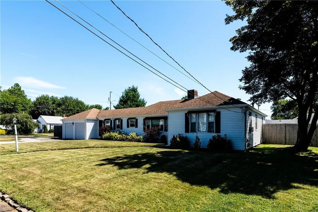 8 Somerset Road Cranston RI 02910