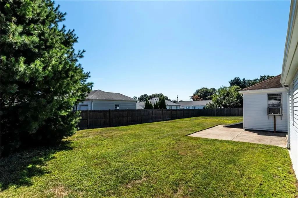 8 Somerset Road Cranston RI 02910