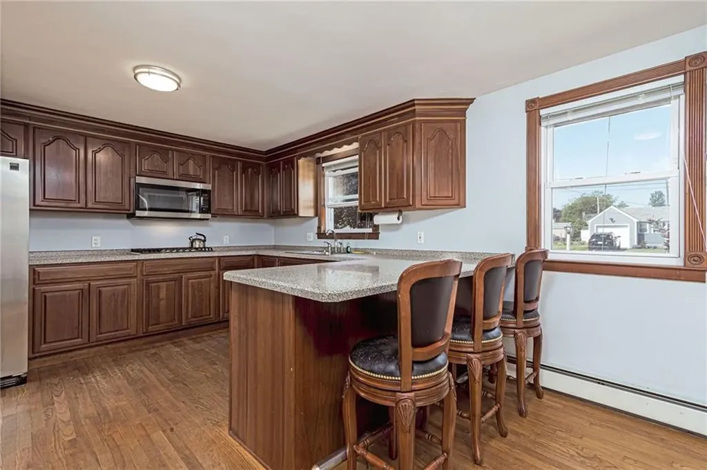 8 Somerset Road Cranston RI 02910