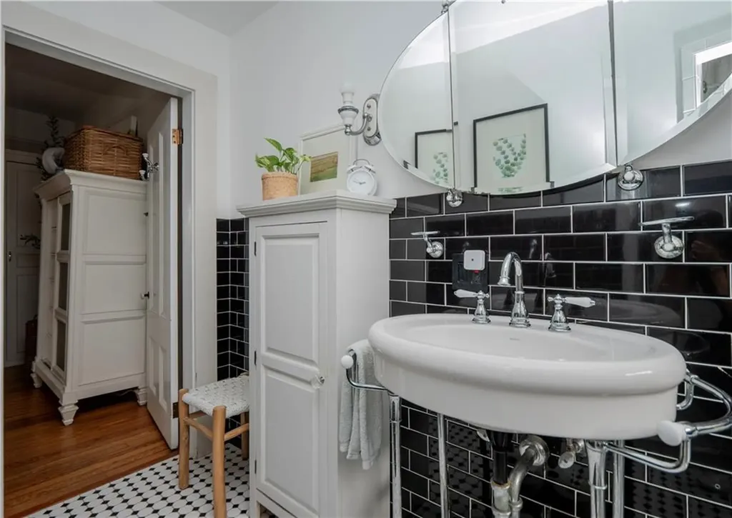 1 Pell Street Newport RI 02840