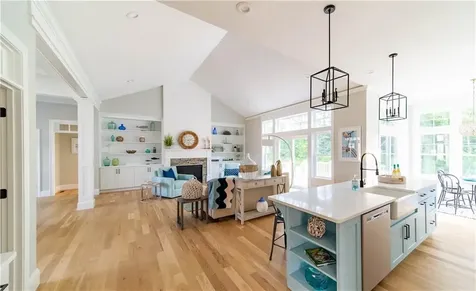 168 Explorer Drive North Kingstown RI 02874