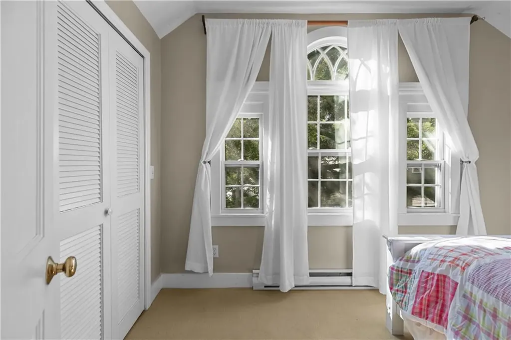 2 Lasalle Place Newport RI 02840